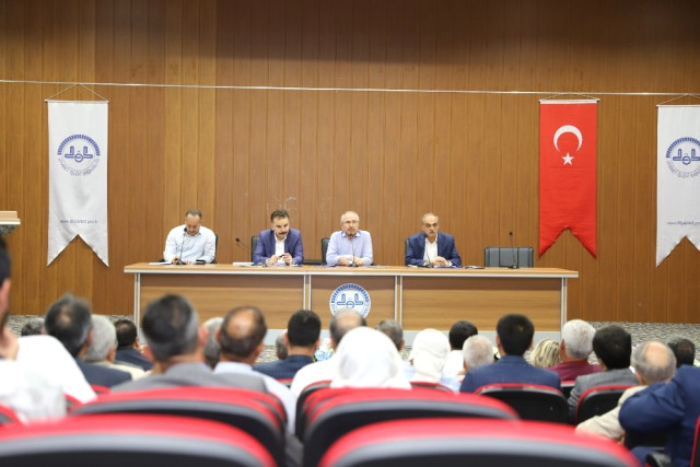 Yaman Muhtarlarla Bir Araya Geldi