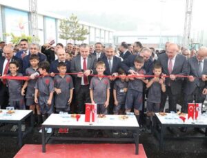 Samsunspor’un altyapı tesisleri Bakan Bak’ın iştiraki ile açıldı