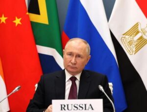 Putin: ABD arabuluculuk misyonunu inhisarına almak istiyor