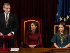 İspanya Kraliyetini sarsan argüman
