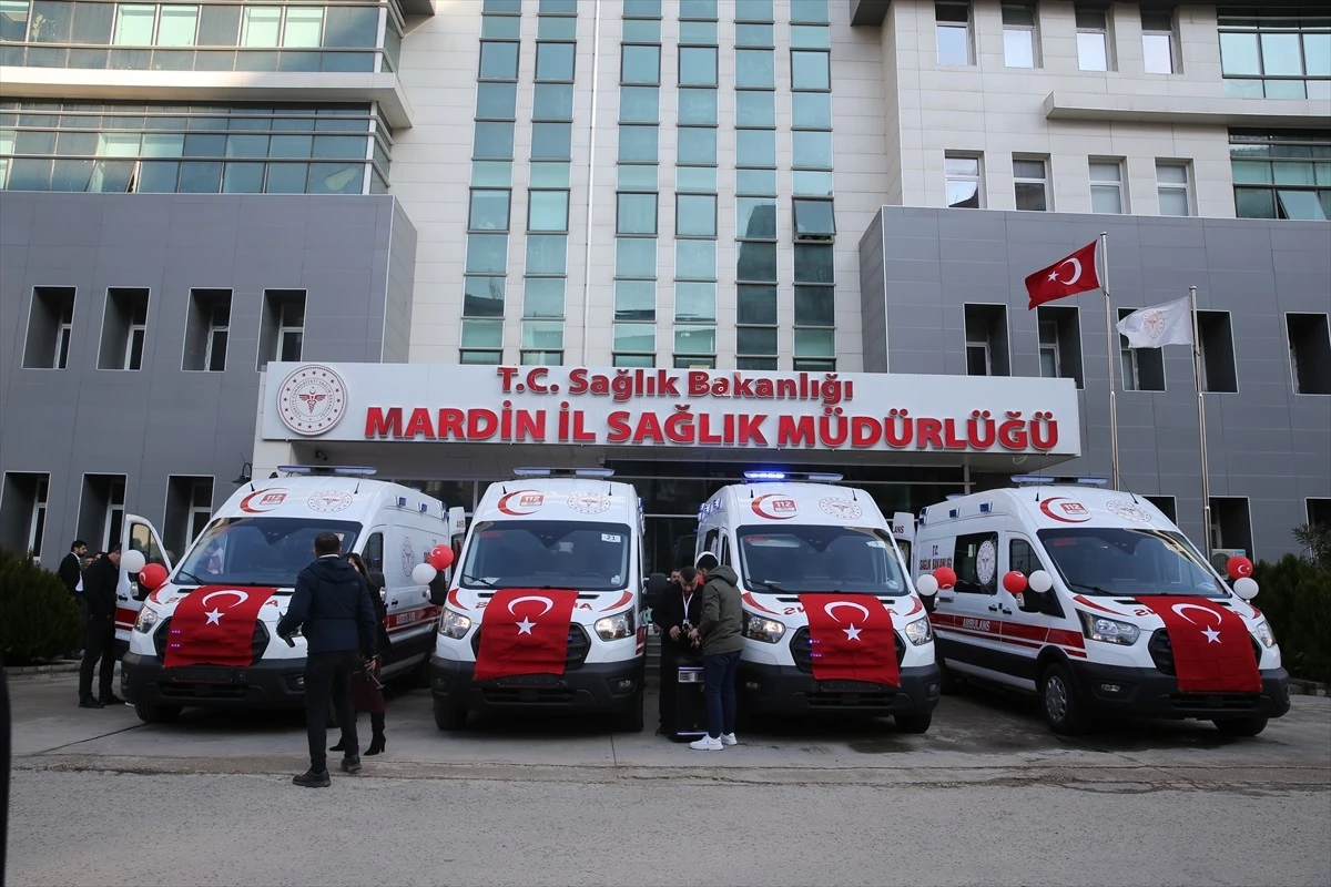 Mardin Vilayet Sıhhat Müdürlüğüne 4 yeni ambulans hizmete girdi