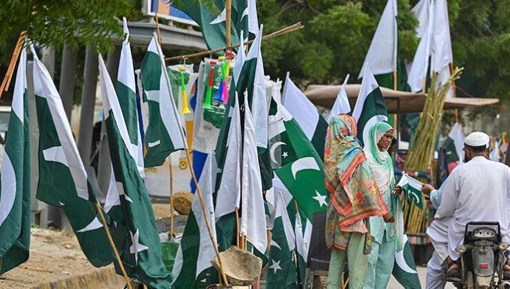 Pakistan’da bombalı akın: 1 meyyit, 6 yaralı