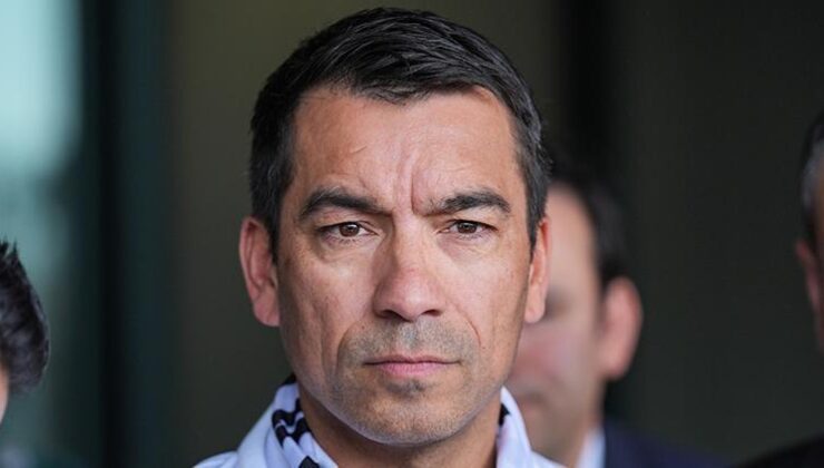 Beşiktaş’ın konuğu Sivasspor! Giovanni van Bronckhorst’un 11’i netleşti