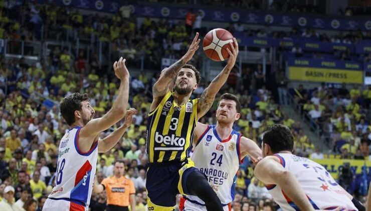 Euroleague’de Türk derbisi: Anadolu Efes-Fenerbahçe Beko