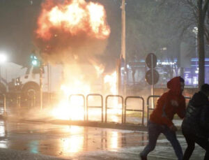 Arnavutluk’ta protesto: Polis ile çatıştılar