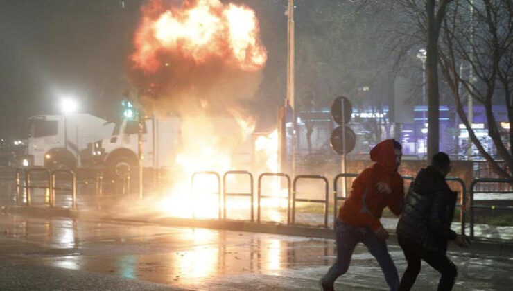 Arnavutluk’ta protesto: Polis ile çatıştılar