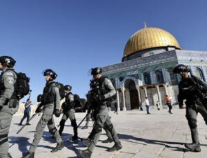 İsrail polisi, Mescid-i Aksa İmamı Abbasi’yi gözaltına aldı