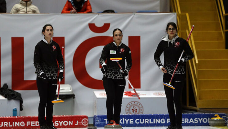 Bayanlarımızdan buzda tarihi başarı!