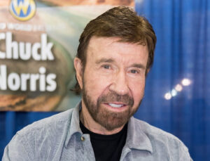 Chuck Norris kimdir, nereli, kaç yaşında ve neden vefat etti? Chuck Norris sinemaları neler?