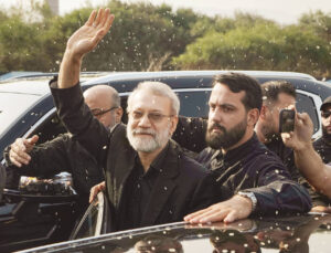 Laricani sonrası İran’da ne bekleniyor… Gölge önder üzereydi