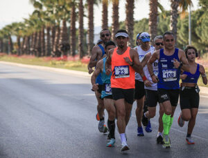 Salomon Çeşme Yarı Maratonu Ege’nin ritmini koşuya taşıyacak