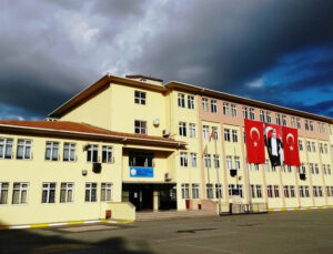 VİLAYET DIŞI TAYİN BAŞVURUSU 2026: Öğretmenlerin vilayetler ortası yer değiştirme takvimi başladı.. Vilayet dışı öğretmen atama sonuçları ne vakit açıklanacak?