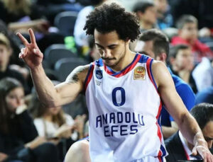 Larkin, Efes’ten Fenerbahçe’ye uçtu!